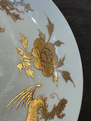 Five Chinese gilt-decorated eggshell porcelain 'phoenix' plates, Yongzheng — photo 4