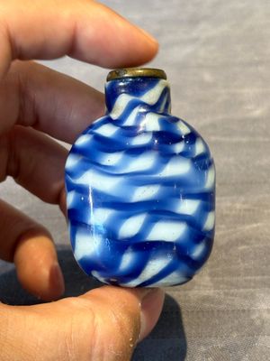 Five Chinese glass snuff bottles, 19/20th C. — 照片 34
