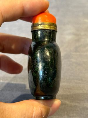 Five Chinese hardstone and glass snuff bottles, 19/20th C. — 照片 19