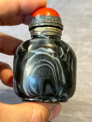 Five Chinese hardstone and glass snuff bottles, 19/20th C. — 照片 34