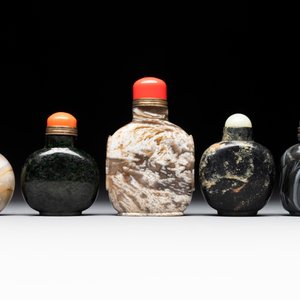 Five Chinese hardstone and glass snuff bottles, 19/20th C. — 照片 4