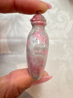 Five Chinese hardstone and glass snuff bottles, 20th C. — photo 12