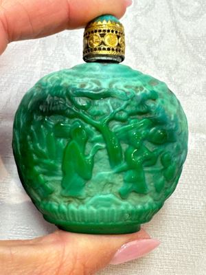 Five Chinese hardstone and glass snuff bottles, 20th C. — photo 15