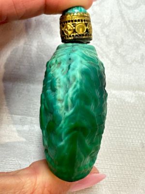 Five Chinese hardstone and glass snuff bottles, 20th C. — photo 16
