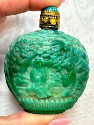 Five Chinese hardstone and glass snuff bottles, 20th C. — photo 17