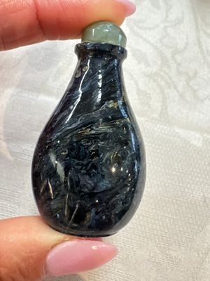 Five Chinese hardstone and glass snuff bottles, 20th C. — photo 4