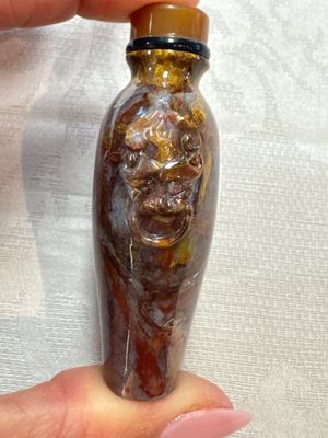 Five Chinese hardstone and glass snuff bottles, 20th C. — photo 8