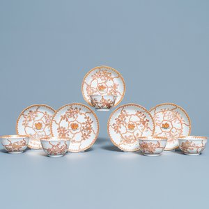 Five Chinese iron red and gilt cups and saucers, Yongzheng/Qianlong — 照片 1