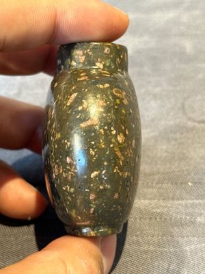 Five Chinese jade and hardstone snuff bottles, 20th C. — 照片 21