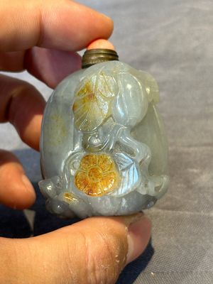Five Chinese jade and hardstone snuff bottles, 20th C. — 照片 4
