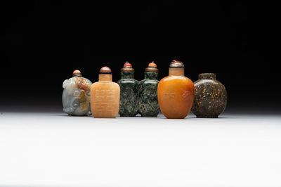 Five Chinese jade and hardstone snuff bottles, 20th C.