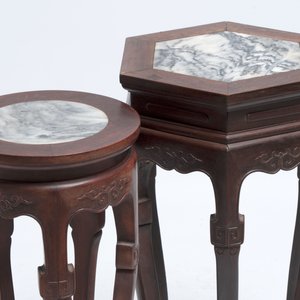 Five Chinese marble-topped hongmu stands, 20th C. — photo 17