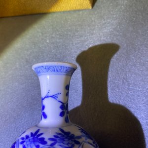 Five Chinese mostly blue and white vases, Kangxi — 照片 12
