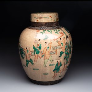 Five Chinese Nanking famille verte, rose, blue and white vases and two jars, 19th C. — 照片 11