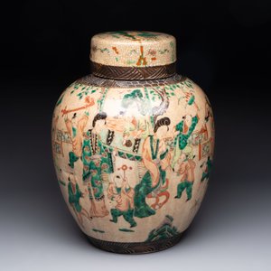 Five Chinese Nanking famille verte, rose, blue and white vases and two jars, 19th C. — 照片 8