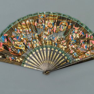 Five Chinese painted paper, wood and lacquer fans, Canton, 19th C. — 照片 4
