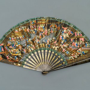 Five Chinese painted paper, wood and lacquer fans, Canton, 19th C. — 照片 5