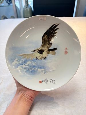 Five Chinese polychrome plates, signed Zou Furen 邹甫仁, dated 1989 — photo 1