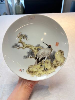 Five Chinese polychrome plates, signed Zou Furen 邹甫仁, dated 1989 — photo 13