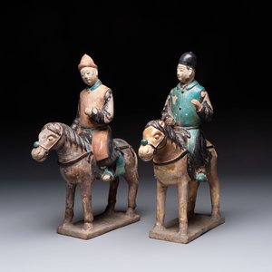 Five Chinese polychrome pottery figures, Sui/Tang/Ming — photo 21