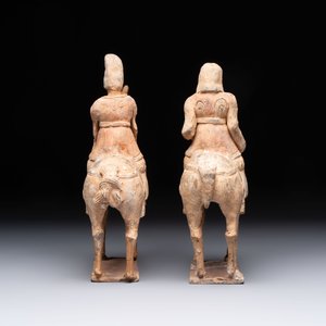Five Chinese polychrome pottery figures, Sui/Tang/Ming — photo 4