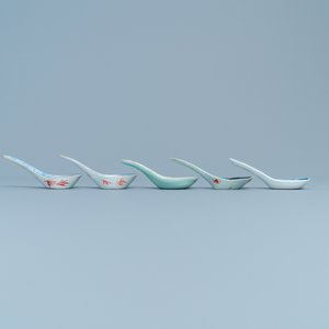 Five Chinese polychrome spoons, 19/20th C. — photo 4