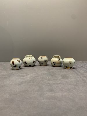 Five Chinese russet-splashed Longquan celadon jarlets, Song/Yuan — photo 1