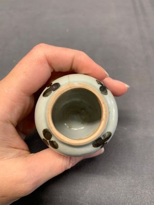Five Chinese russet-splashed Longquan celadon jarlets, Song/Yuan — photo 12