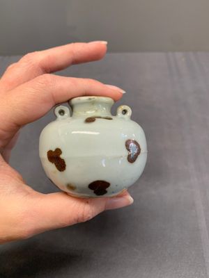 Five Chinese russet-splashed Longquan celadon jarlets, Song/Yuan — photo 26