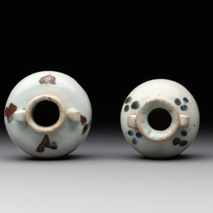 Five Chinese russet-splashed Longquan celadon jarlets, Song/Yuan — photo 11