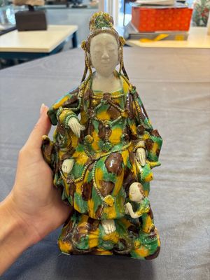 Five Chinese sancai-glazed wares, Kangxi and later — photo 1
