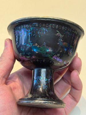 Five Chinese silver-lined laque burgauté stem cups and a bowl, 18th C. — photo 13