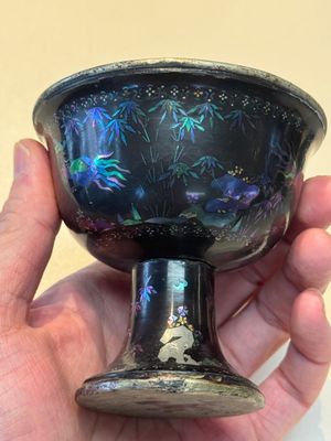Five Chinese silver-lined laque burgauté stem cups and a bowl, 18th C. — photo 14