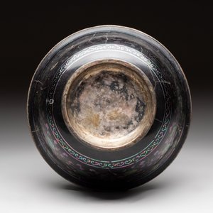 Five Chinese silver-lined laque burgauté stem cups and a bowl, 18th C. — photo 8
