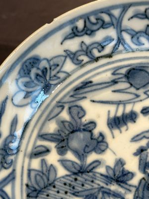 RETURNED 10/12/24 Five Chinese Swatow blue and white 'rooster' plates, Ming — photo 5