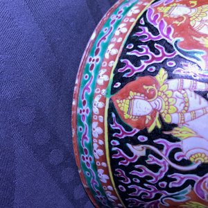Five Chinese Thai market Bencharong-style bowls, 19th C. — 照片 15
