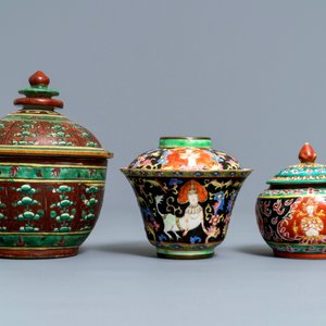 Five Chinese Thai market Bencharong-style bowls, 19th C. — 照片 8