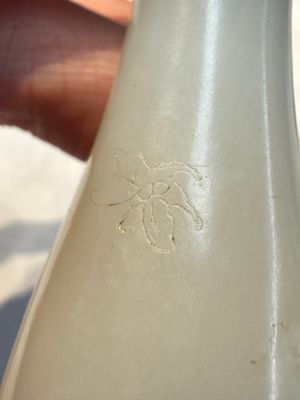 Five Chinese white jade and glass snuff bottles, 19/20th C. — foto 10