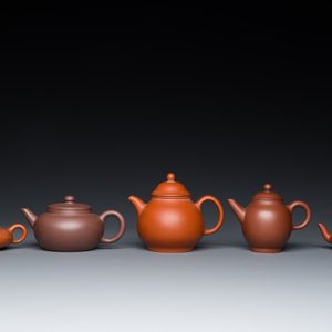 Five Chinese Yixing stoneware teapots and covers, Republic — photo 4