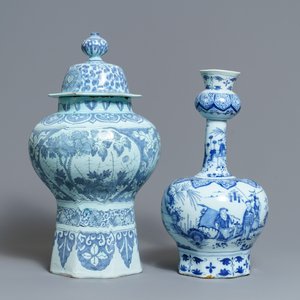 Five Dutch Delft blue and white chinoiserie vases, late 17th C. — 照片 4