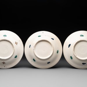 Five European Iznik-style pottery plates, 19th C. — photo 5