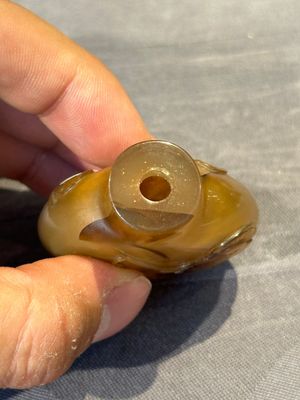Five fine Chinese agate snuff bottles, Qing — foto 14