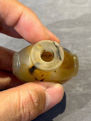 Five fine Chinese agate snuff bottles, Qing — foto 22