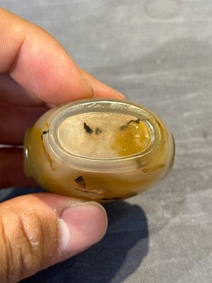 Five fine Chinese agate snuff bottles, Qing — foto 23