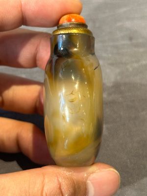 Five fine Chinese agate snuff bottles, Qing — foto 27