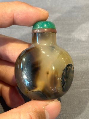 Five fine Chinese agate snuff bottles, Qing — foto 32