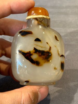 Five fine Chinese agate snuff bottles, Qing — foto 4
