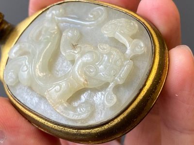 Five fine Chinese white jade belt buckles, Qing — photo 22