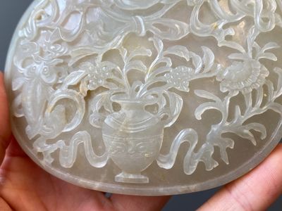 Five fine Chinese white jade belt buckles, Qing — photo 8