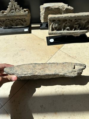 Five Gandhara grey schist frieze fragments with narrative design, 1/5th C. — 照片 20